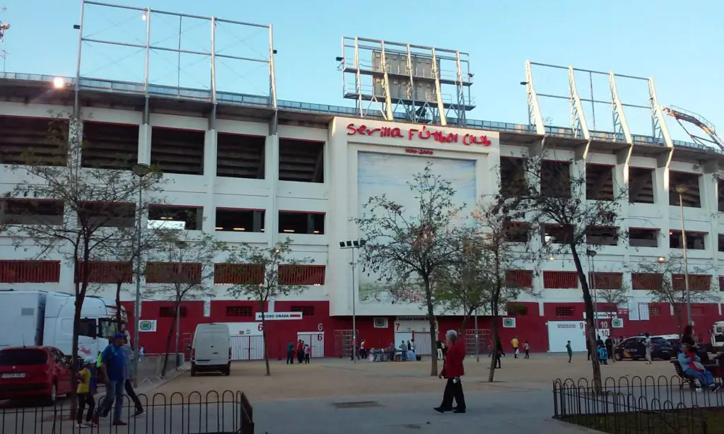 Sevilla city guide - football